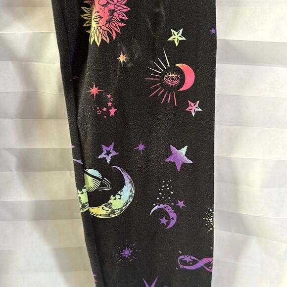 No Boundaries Black Super Soft Leggings Celestial Print Stars Moon Size M - Picture 2 of 5
